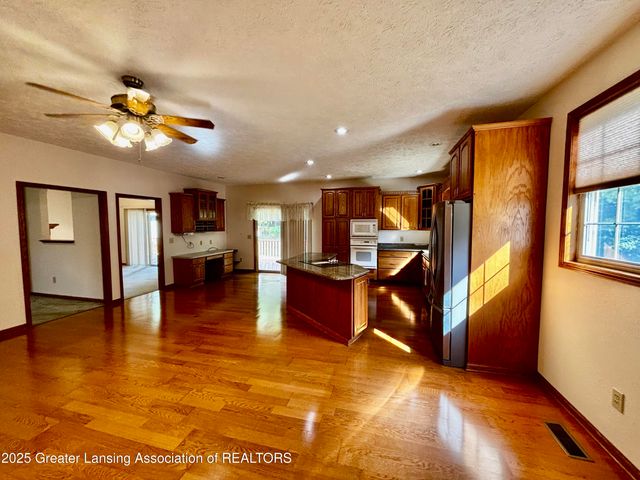 1470 Nicholas Lane, 13, Charlotte, MI 48813