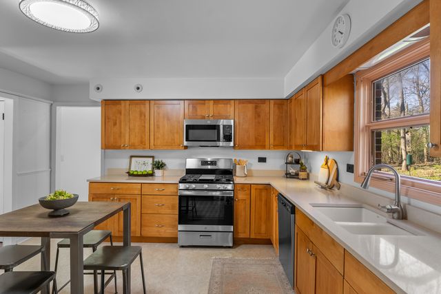 1619 Mar Drive, Mchenry, IL 60051