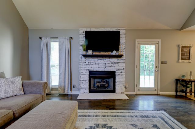 4396 Taylor Hall Ln, Adams, TN 37010