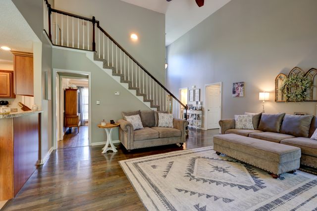 4396 Taylor Hall Ln, Adams, TN 37010