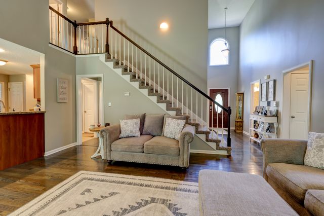 4396 Taylor Hall Ln, Adams, TN 37010