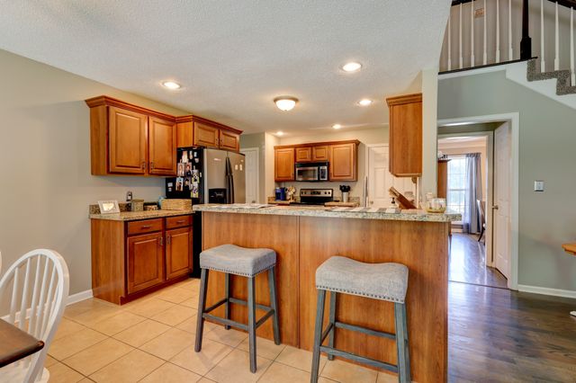 4396 Taylor Hall Ln, Adams, TN 37010