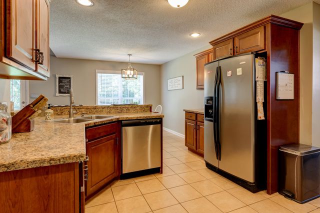 4396 Taylor Hall Ln, Adams, TN 37010