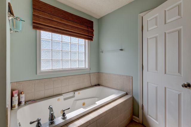 4396 Taylor Hall Ln, Adams, TN 37010