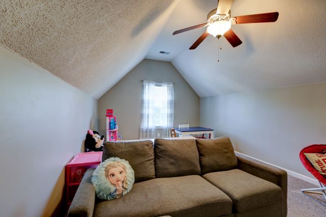 4396 Taylor Hall Ln, Adams, TN 37010
