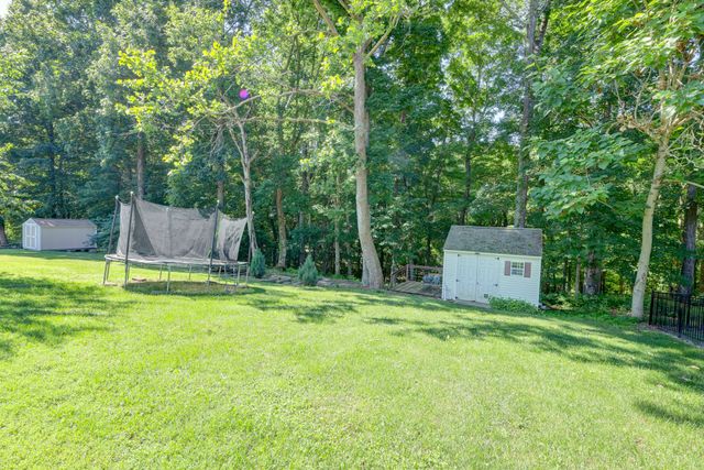 4396 Taylor Hall Ln, Adams, TN 37010