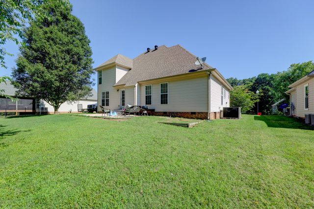 4396 Taylor Hall Ln, Adams, TN 37010