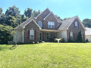 4396 Taylor Hall Ln, Adams, TN 37010