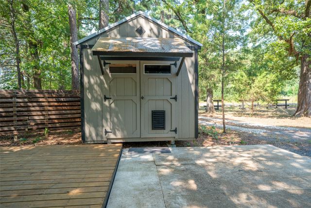 121 CR 2201, Hooks, TX 75561