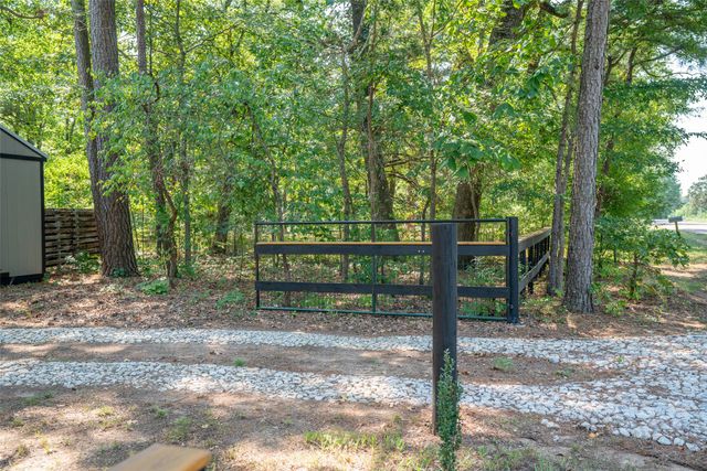 121 CR 2201, Hooks, TX 75561