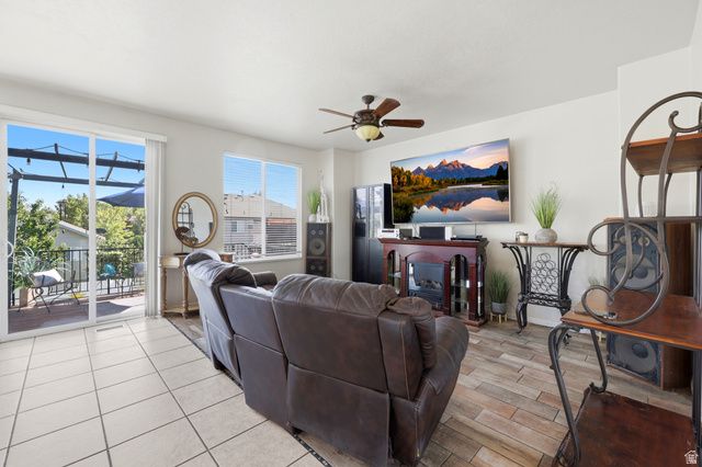 969 W FOXBORO DR, North Salt Lake, UT 84054