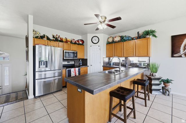 969 W FOXBORO DR, North Salt Lake, UT 84054