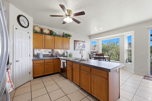 969 W FOXBORO DR, North Salt Lake, UT 84054