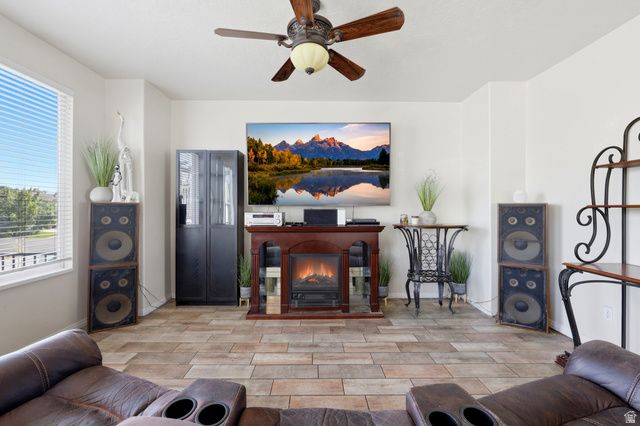 969 W FOXBORO DR, North Salt Lake, UT 84054