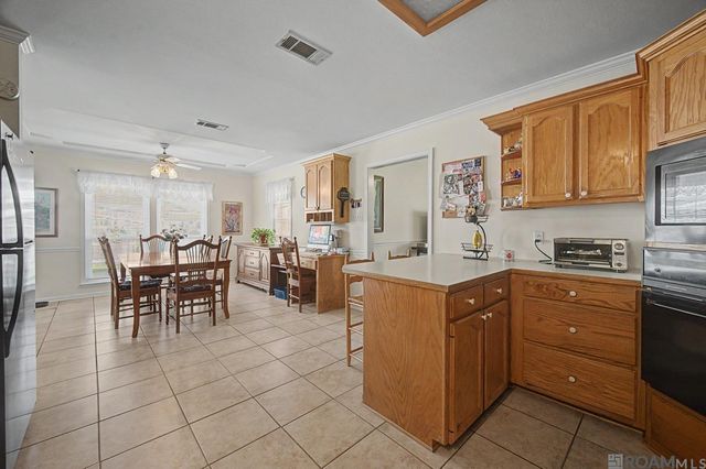 35183 Live Oak Cir, Denham Springs, LA 70706