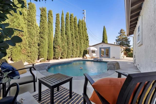 1510 Melrose Way, Vista, CA 92081