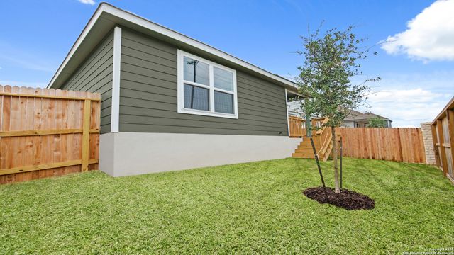 2079 Olivia Drive, New Braunfels, TX 78130