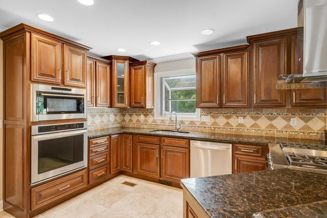 618 River Landing Drive, Soddy Daisy, TN 37379
