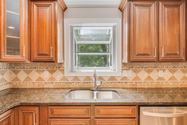 618 River Landing Drive, Soddy Daisy, TN 37379