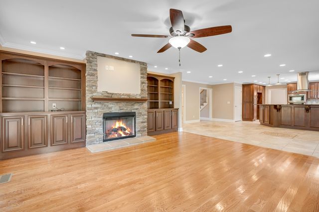 618 River Landing Drive, Soddy Daisy, TN 37379