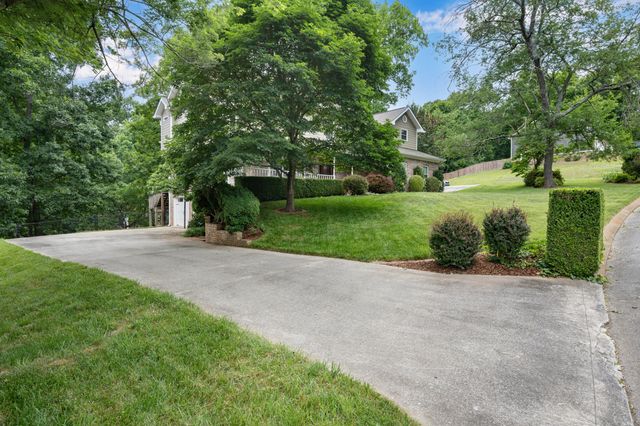 618 River Landing Drive, Soddy Daisy, TN 37379