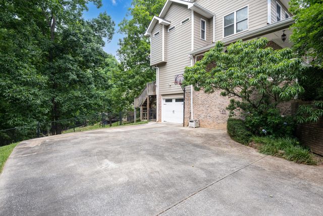618 River Landing Drive, Soddy Daisy, TN 37379