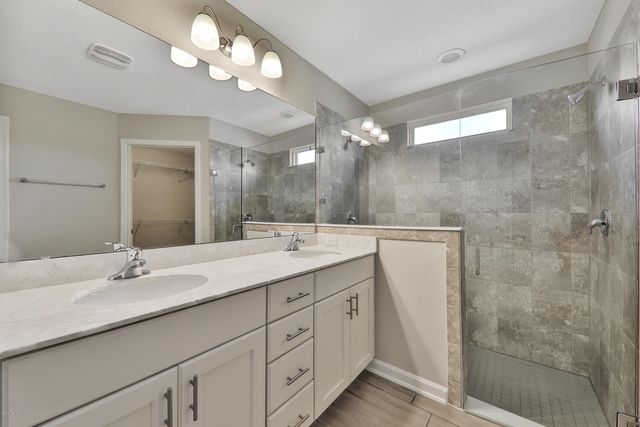 589 GLASGOW Drive, St. Johns, FL 32259