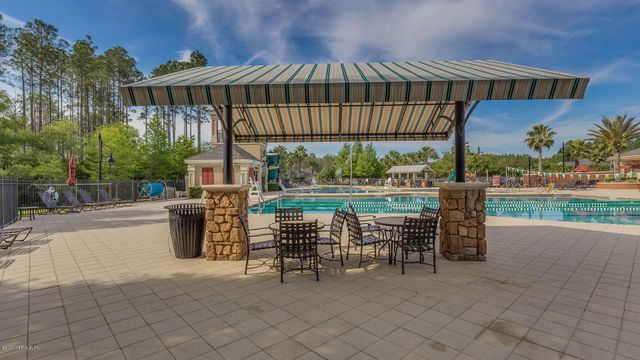 589 GLASGOW Drive, St. Johns, FL 32259