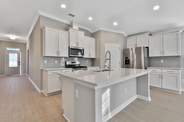 589 GLASGOW Drive, St. Johns, FL 32259