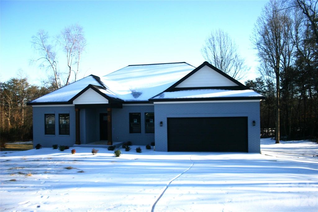 134 Whitney Lane, Statesville, NC 28625