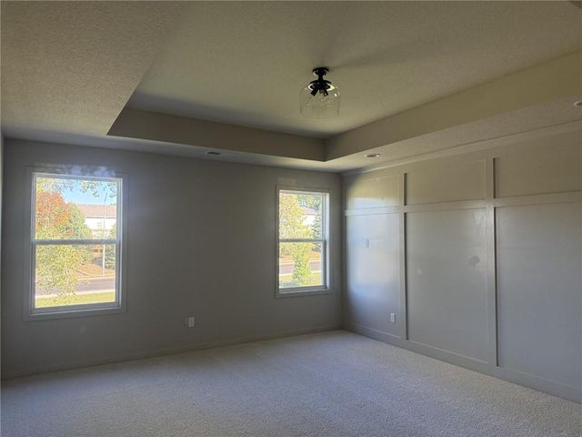 9001 N Poplar Avenue, Kansas City, MO 64156