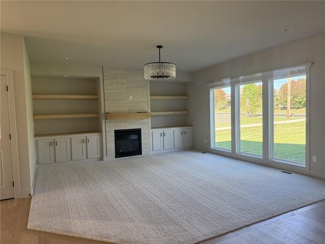 9001 N Poplar Avenue, Kansas City, MO 64156
