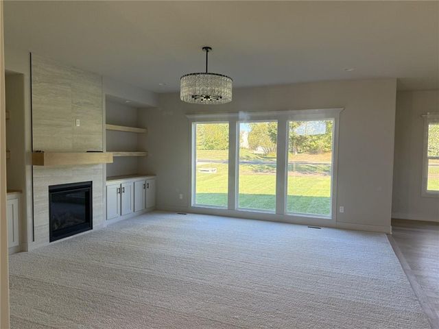 9001 N Poplar Avenue, Kansas City, MO 64156