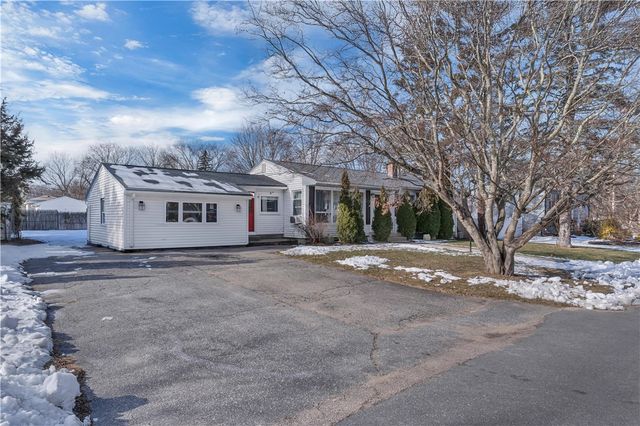 30 S Bennett Drive, Johnston, RI 02919