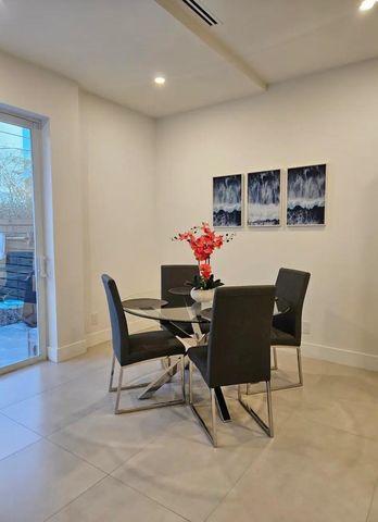 2275 SE 7th St, Pompano Beach, FL 33062