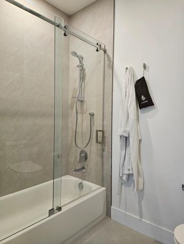 2275 SE 7th St, Pompano Beach, FL 33062