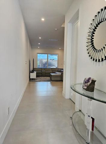 2275 SE 7th St, Pompano Beach, FL 33062