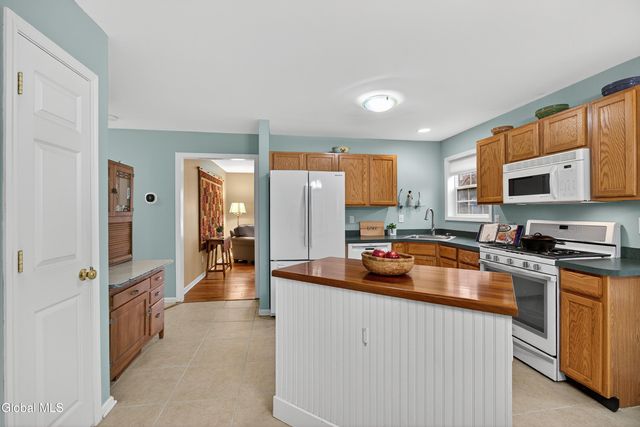 50 Glenham Road, Saratoga Springs, Inside, NY 12866