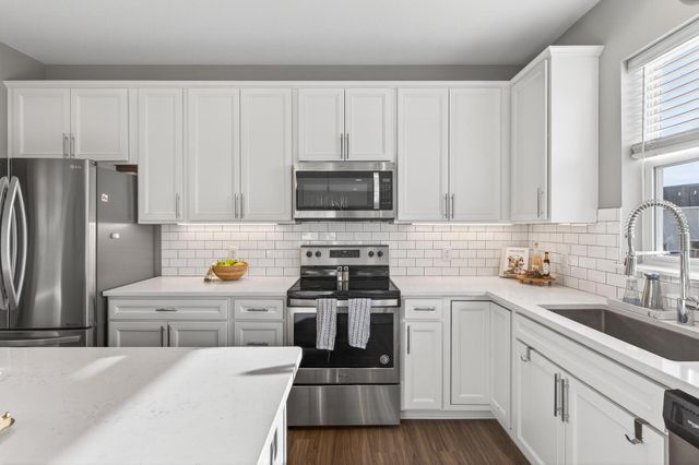 20627 Granville Lane, Lakeville, MN 55044