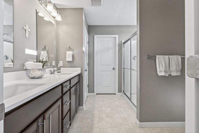 20627 Granville Lane, Lakeville, MN 55044