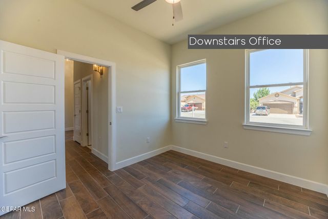 972 Pellegrino Avenue, El Paso, TX 79932