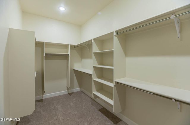 972 Pellegrino Avenue, El Paso, TX 79932