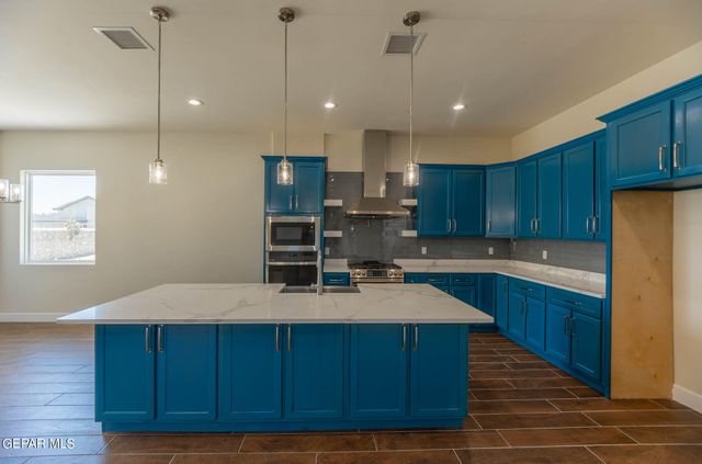 972 Pellegrino Avenue, El Paso, TX 79932