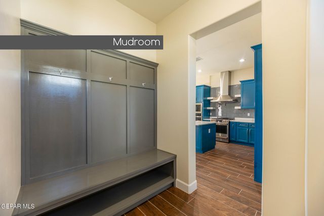 972 Pellegrino Avenue, El Paso, TX 79932