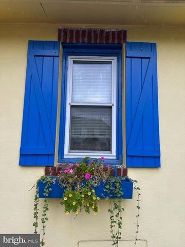 1400 FARRAGUT AVE, Bristol, PA 19007