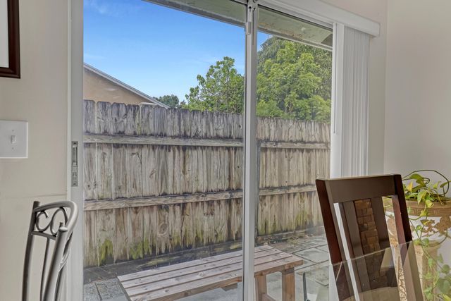 302 SW 8th Street, Boynton Beach, FL 33426