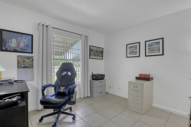 302 SW 8th Street, Boynton Beach, FL 33426