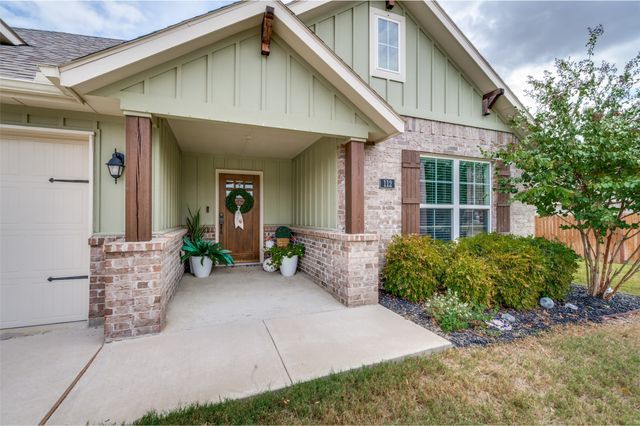 112 Kens Court, Pilot Point, TX 76258