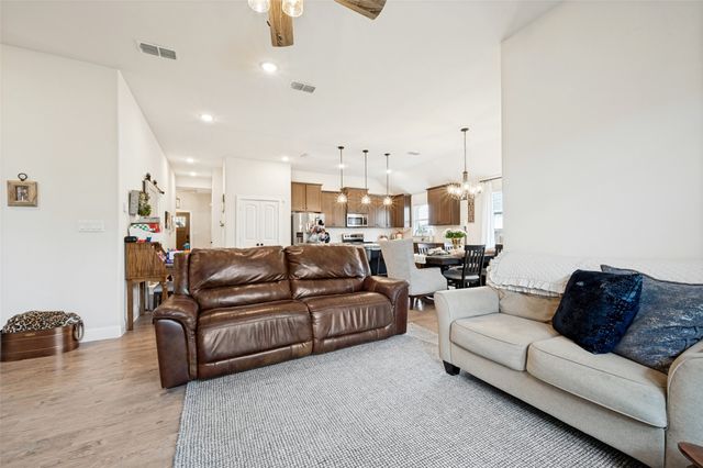 112 Kens Court, Pilot Point, TX 76258