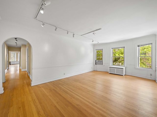 1016 Austin Street, Evanston, IL 60202